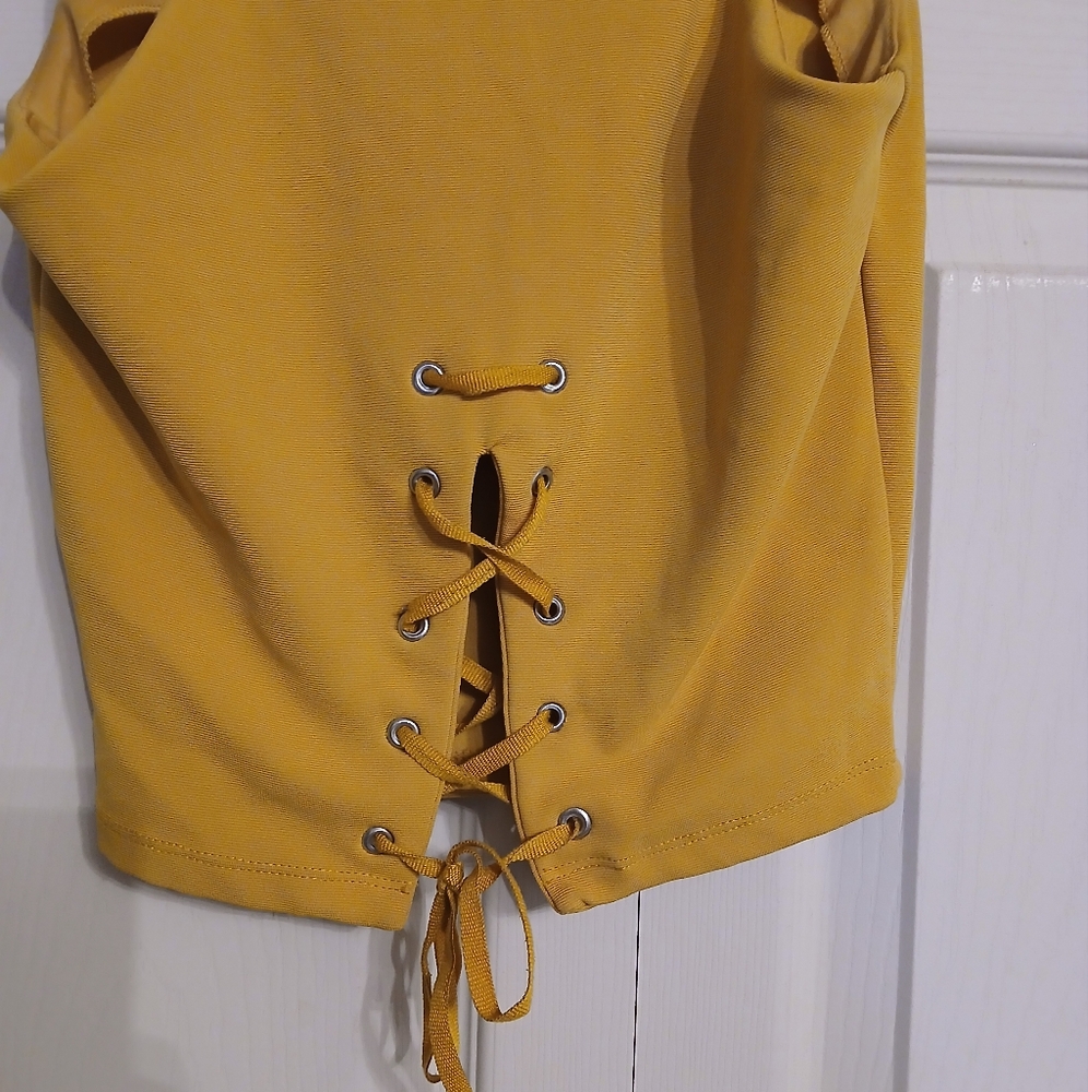 Stradivarius Mustard Crop Top With Corset Back Size XS + (Can fit S) - Picture 3 of 5